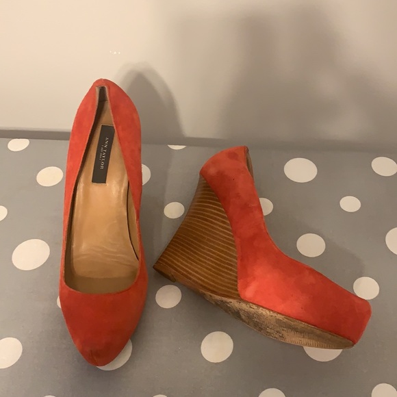 Ann Taylor Suede Wedges Red with wood heel 7.5 - Picture 3 of 10